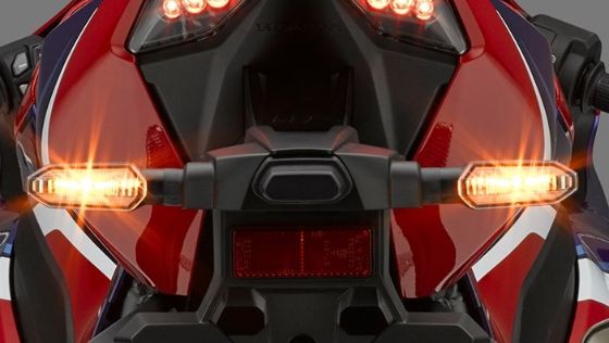 Honda CBR 1000RR-R FIREBLADE SP 2020 ภายนอก 008