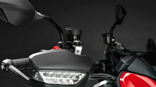 Ducati Hypermotard 950 RVE 2021 ภายนอก 005