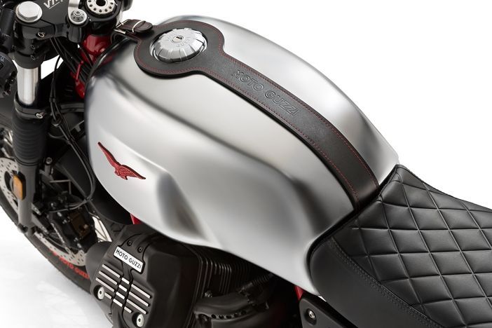 Moto Guzzi V7 III Racer 2021