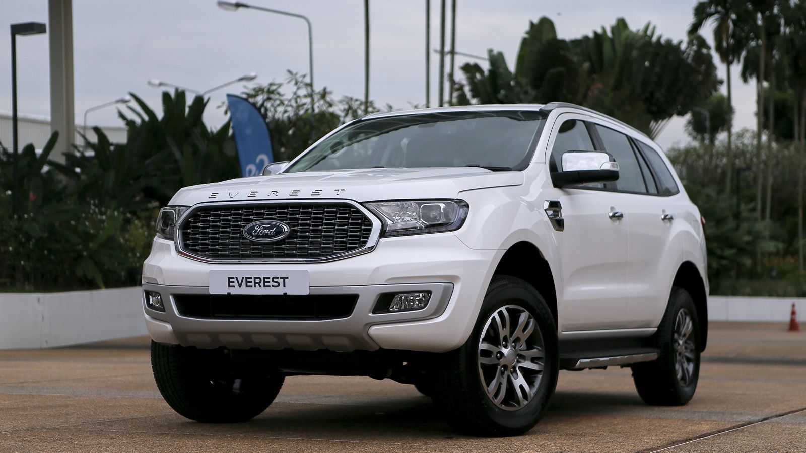 2022 Ford Everest 2.0L Turbo Trend 4x2 10AT ภายนอก 001