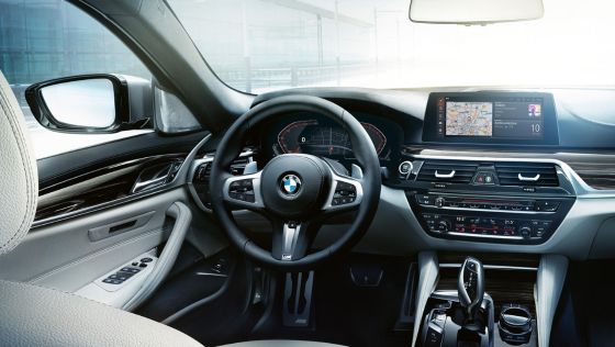 BMW 5-Series-Sedan 2020 ภายใน 001