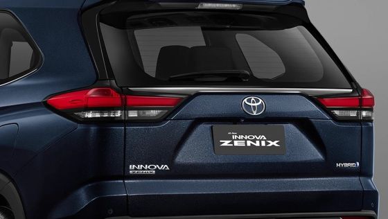 Toyota Innova Zenix 2.0 HEV Premium 2023 ภายนอก 007