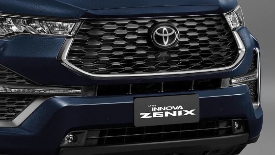 Toyota Innova Zenix 2.0 HEV Premium 2023 ภายนอก 005
