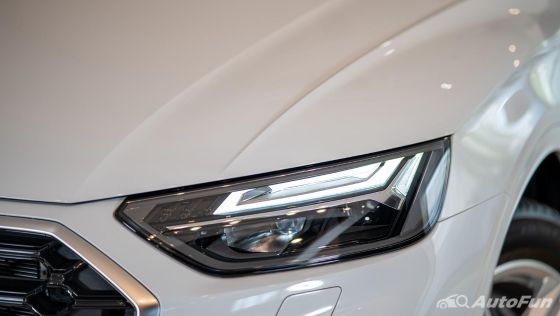 Audi Q5 TFSI e Public 2022 ภายนอก 005