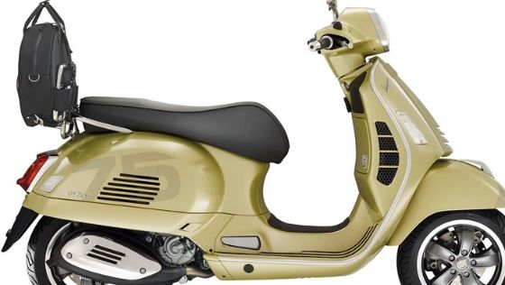 Vespa GTS 300 HPE 75th Anniversary Special Edition 2021 ภายนอก 003