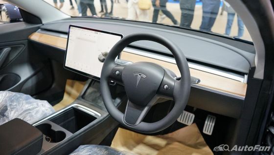 2021 Tesla Model 3 Performance ภายใน 001