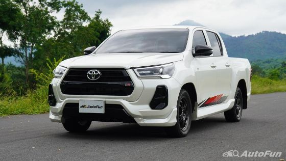 2021 Toyota Hilux Revo Double Cab 4x2 2.8 GR Sport AT ภายนอก 001
