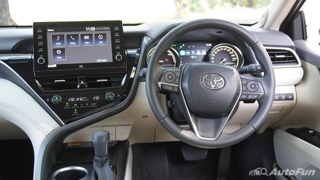 Toyota Camry 2.5 HEV Premium 2021 ภายใน 002