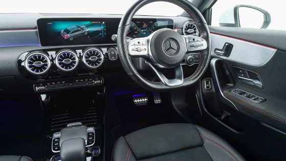 2021 Mercedes-Benz A-Class A 200 AMG Dynamic ภายใน 006