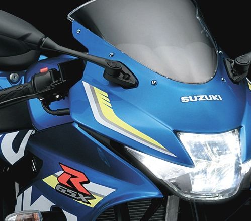 Suzuki GSX-R150 01