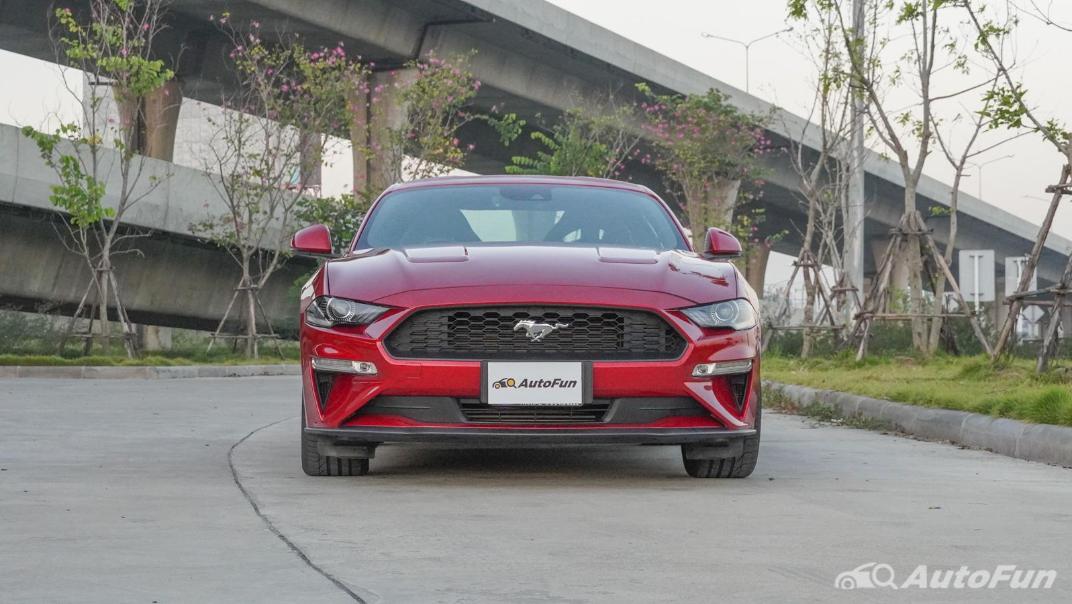 2020 Ford Mustang 2.3L EcoBoost ภายนอก 002
