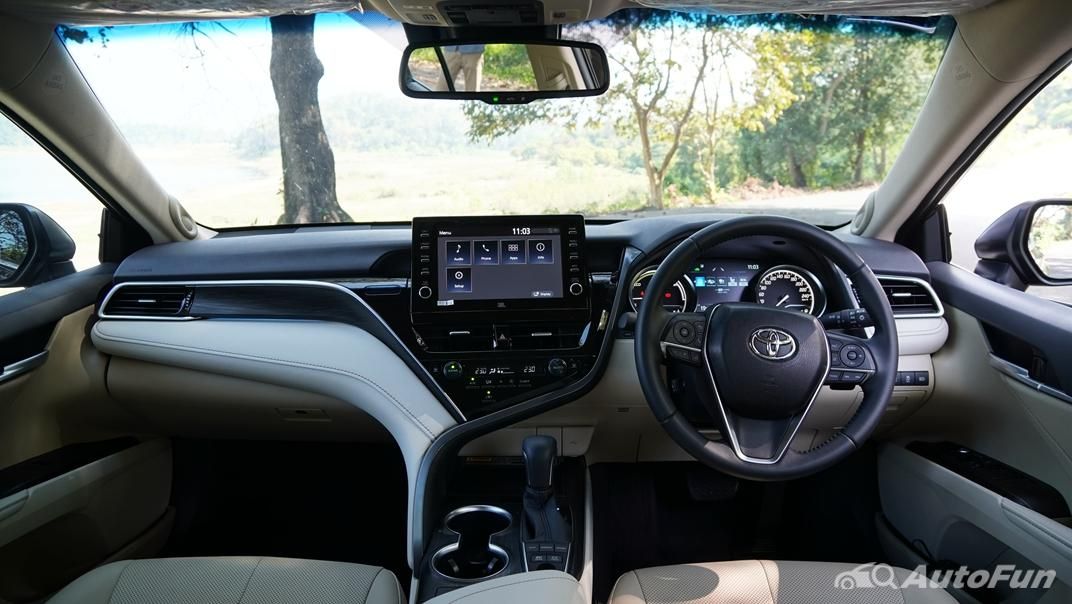 Toyota Camry 2.5 HEV Premium 2021 ภายใน 001