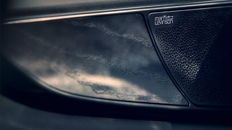 Mark Levinson มีวิธีพัฒนาระบบเสียงในรถ Lexus อย่างไร ทำไมถึงร่วมมือกันมากว่า 20 ปี?