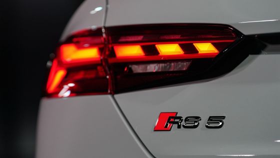 2021 Audi RS 5 Coupe quattro ภายนอก 006