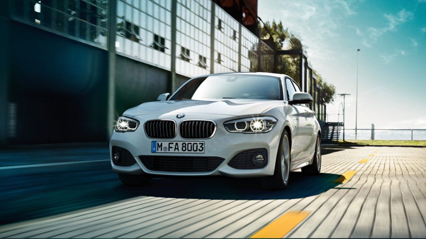 BMW 1-Series-5-Door 2020 ภายนอก 004