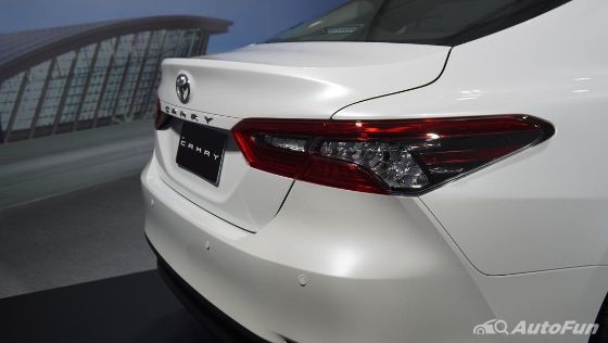 Toyota Camry 2.5 Premium 2022 ภายนอก 005