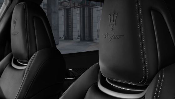 Maserati Quattroporte 2023 Public ภายใน 005