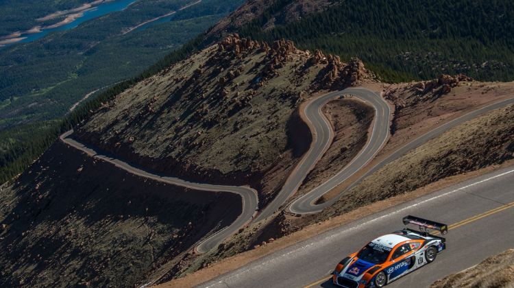 จับ Mazda 3 มาใส่เครื่องโรตารี่ 1,200 แรงม้าขับหลัง พร้อมท้า Pike Peak Hill Climb