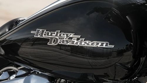 Harley-Davidson Street Glide 2021 ภายนอก 003