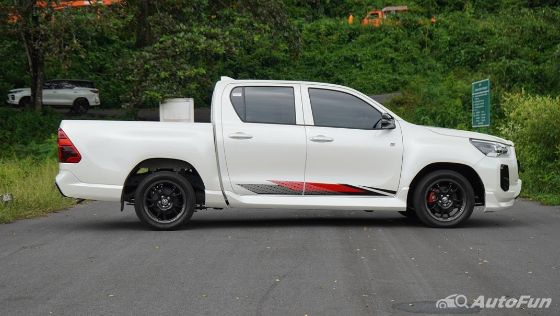 2021 Toyota Hilux Revo Double Cab 4x2 2.8 GR Sport AT ภายนอก 004
