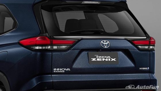 Toyota Innova Zenix 2.0 HEV Smart 2023 ภายนอก 008