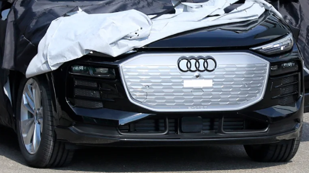 Audi Q6 e-Tron ผ้าหลุด เผยโฉมใหม่หน้าตาเรียบหรู ยืนยันแพลทฟอร์มเดียวกับ Porsche Macan