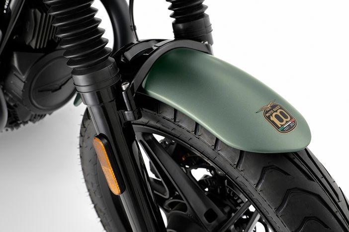 Moto Guzzi V7 Stone Centenario 2021 ภายนอก 001