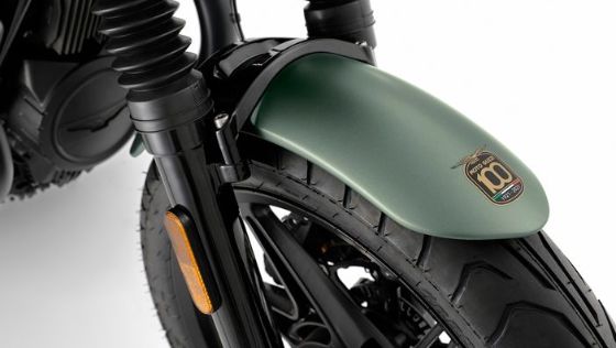 Moto Guzzi V7 Stone Centenario 2021 ภายนอก 001