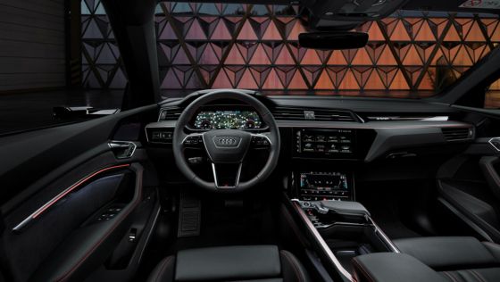 Audi Q8 e-tron 50 quattro 2023 ภายใน 001