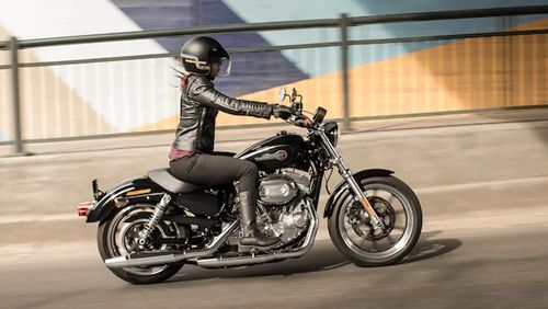 Harley-Davidson Superlow 2021 ภายนอก 002