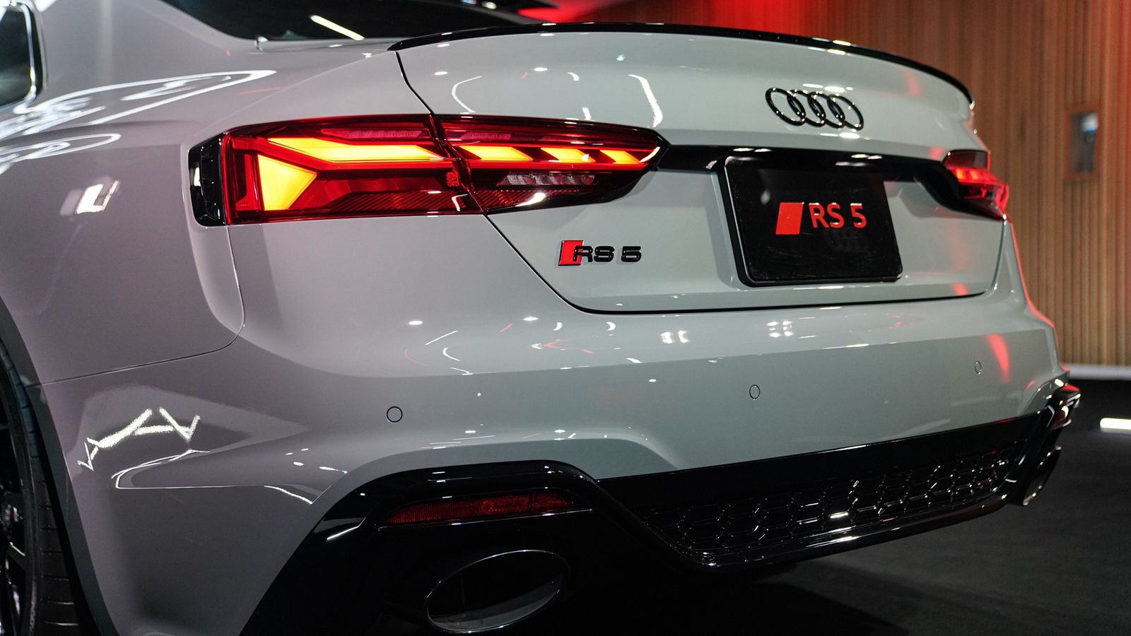 2021 Audi RS 5 Coupe quattro ภายนอก 005