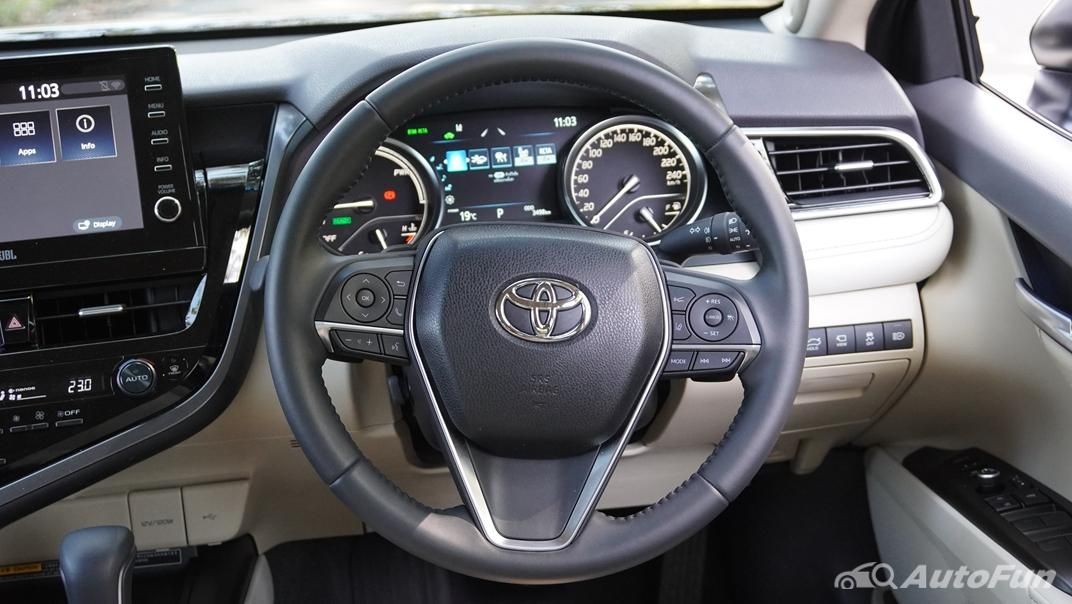 Toyota Camry 2.5 HEV Premium 2021 ภายใน 003