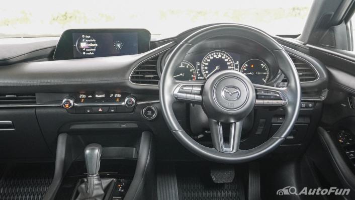 2020 Mazda 3 Fastback 2.0 SP Sports Interior 002