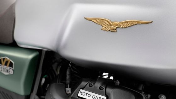 Moto Guzzi V7 Stone Centenario 2021 ภายนอก 004