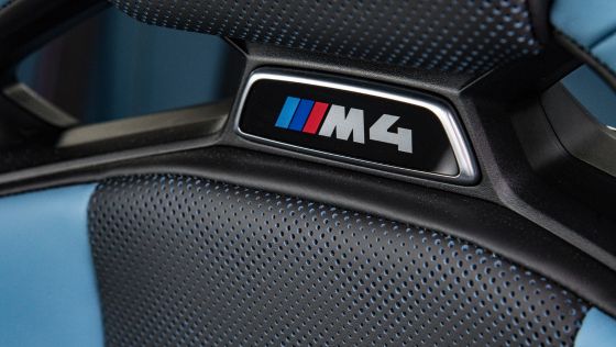 2021 BMW M4 Competition Coupe ภายใน 006