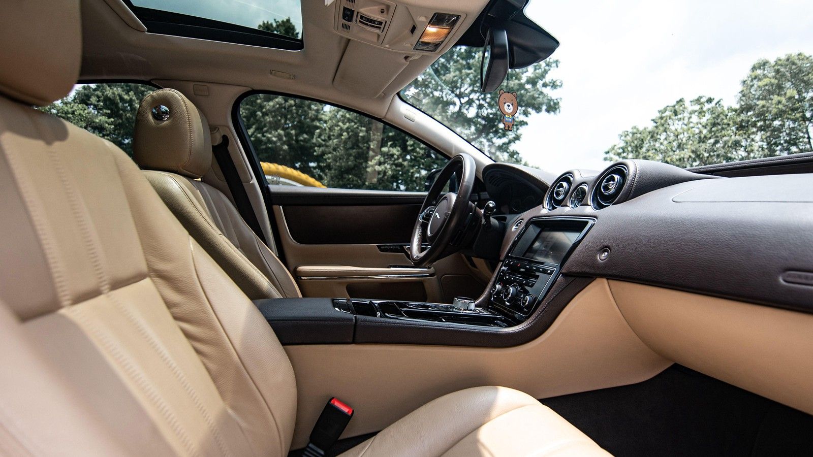 Jaguar XJ 2.0 Premium Luxury 2013 ภายใน 001