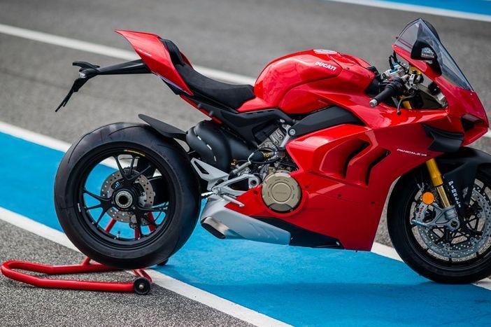 Ducati Panigale V4S 2020 ภายนอก 002