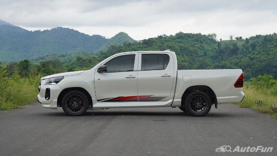 2021 Toyota Hilux Revo Double Cab 4x2 2.8 GR Sport AT ภายนอก 009
