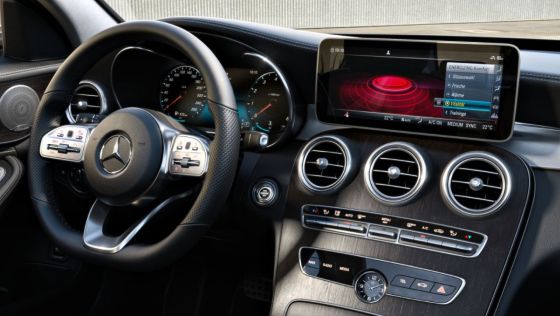 Mercedes-Benz C-Class Saloon 2020 ภายใน 021