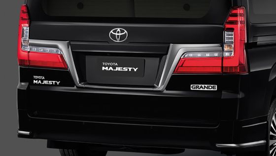 Toyota Majesty 2020 ภายนอก 008