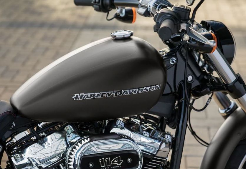 Harley-Davidson Breakout 114 2021 ภายนอก 004