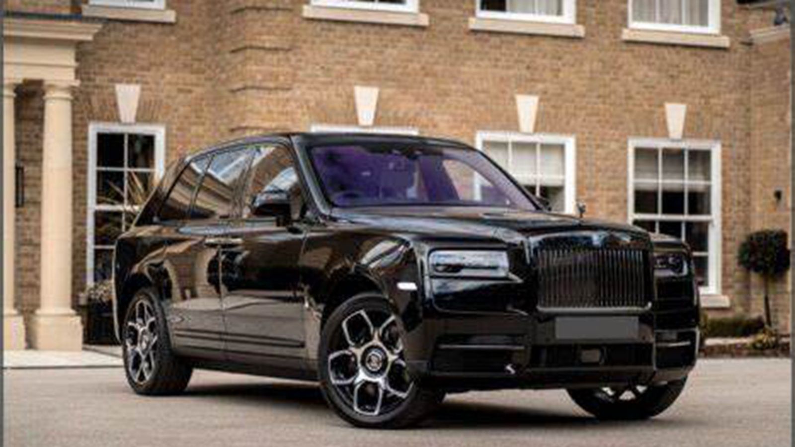 Rolls-Royce Cullinan Black Badge 2022 ภายนอก 004