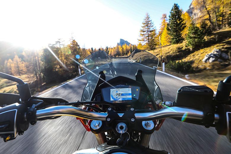 Moto Guzzi V85 TT PREMIUM GRAPHICS 2019