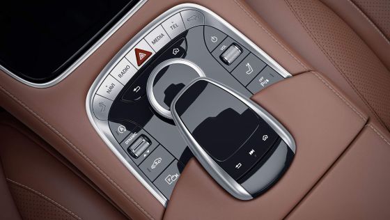 Mercedes-Benz S-Class Cabriolet 2020 ภายใน 006