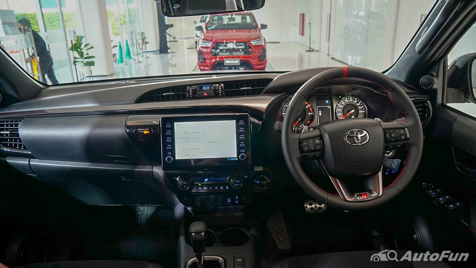 2021 Toyota Hilux Revo Double Cab 4x4 2.8 GR Sport AT ภายใน 001