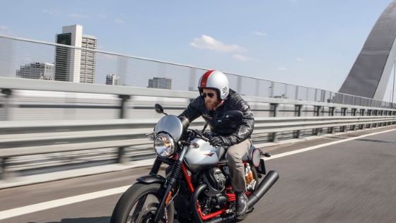 Moto Guzzi V7 III Racer 2021 ภายนอก 007
