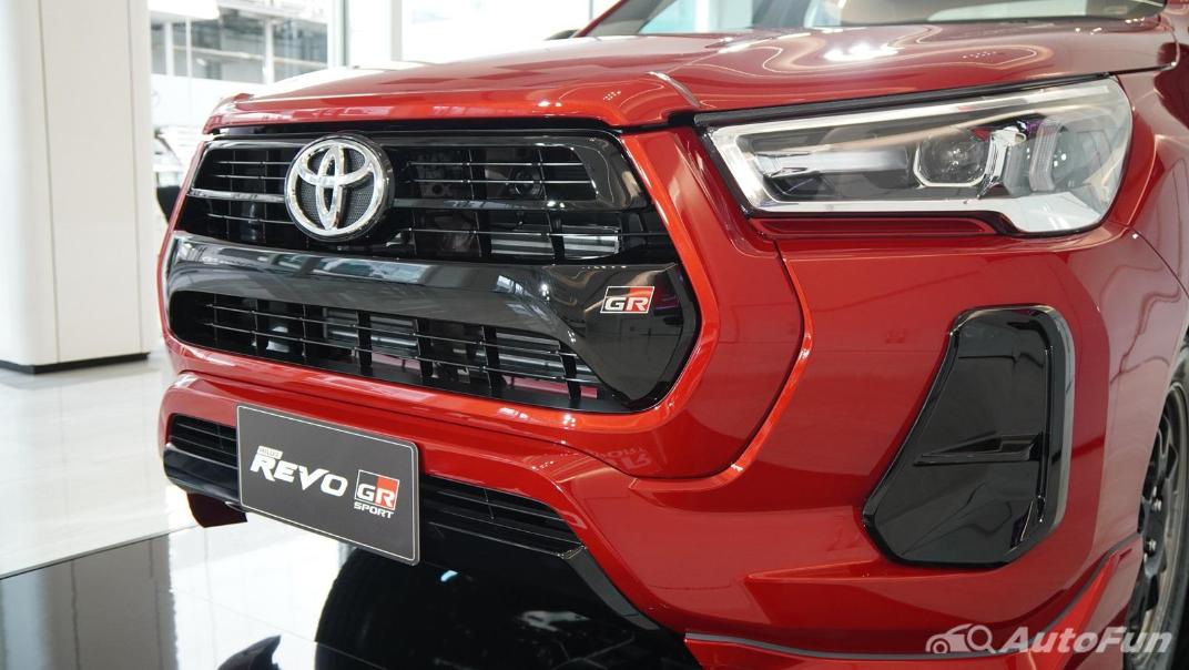 2021 Toyota Hilux Revo Double Cab 4x2 2.8 GR Sport AT ภายนอก 001