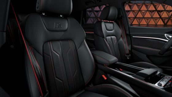 Audi Q8 e-tron 55 quattro Black Edition 2023 ภายใน 003