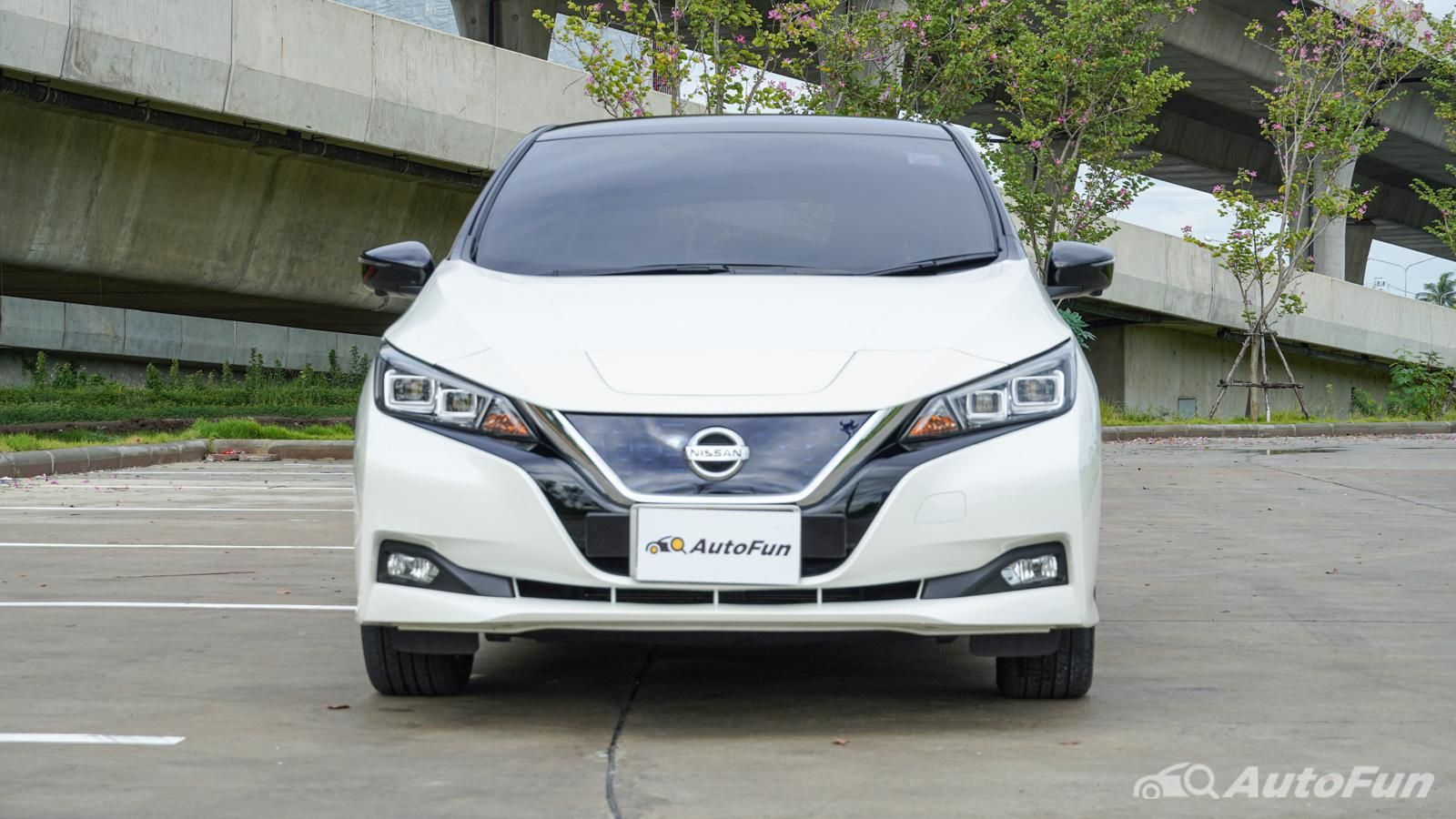 2020 Nissan Leaf Electric ภายนอก 002