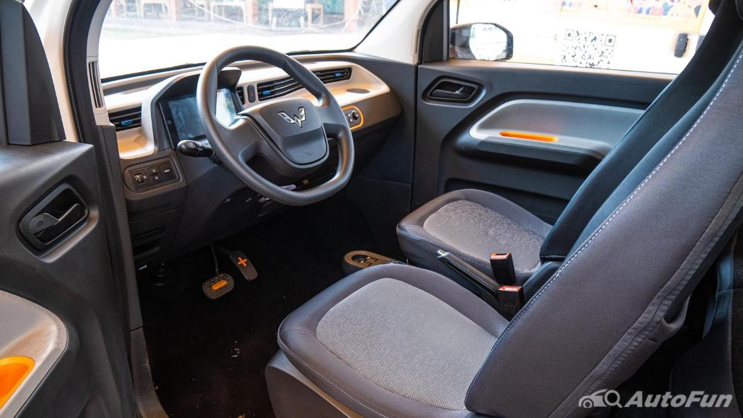 2020 Wuling Mini EV Interior 001